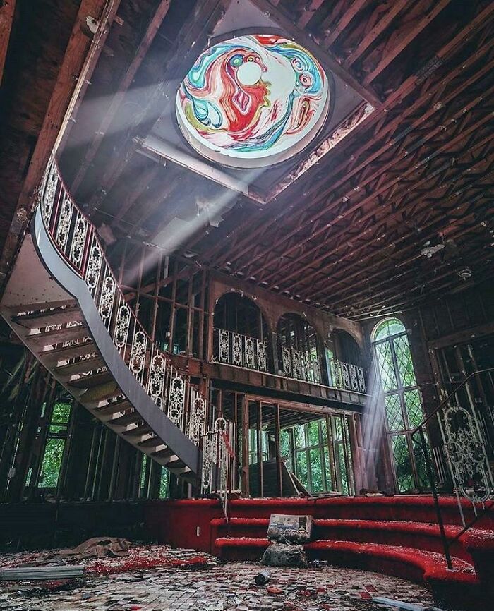 89 Of The Most Breathtaking And Interesting Forgotten Places Shared On ‘Urban Exploration’ 89 Of The Most Breathtaking And Interesting Forgotten Places Shared On ‘Urban Exploration’