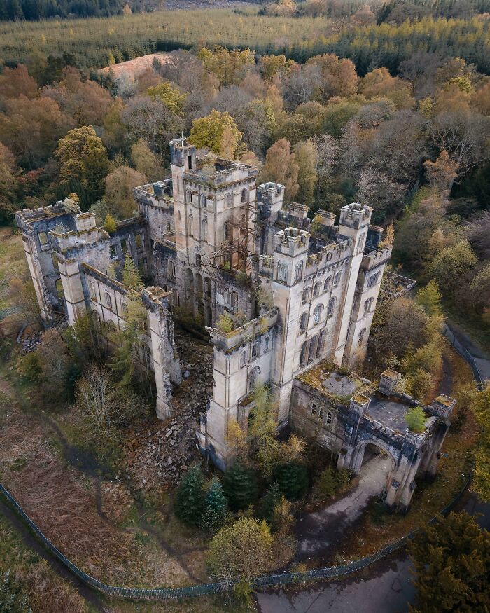 89 Of The Most Breathtaking And Interesting Forgotten Places Shared On ‘Urban Exploration’ 89 Of The Most Breathtaking And Interesting Forgotten Places Shared On ‘Urban Exploration’