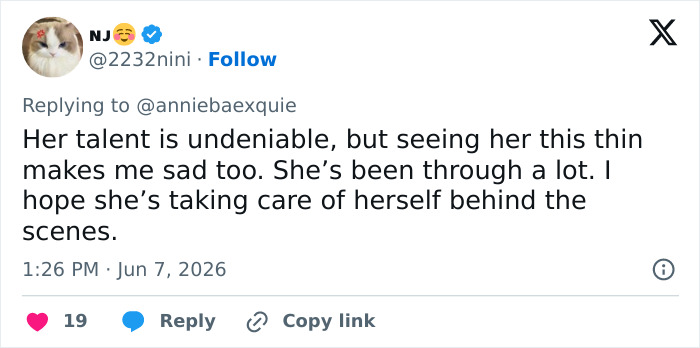 Ariana Grande Fuels Fresh Health Concerns After Kicking Off Tour As Fans Are Convinced “This Is Not Okay” Ariana Grande Fuels Fresh Health Concerns After Kicking Off Tour As Fans Are Convinced “This Is Not Okay”