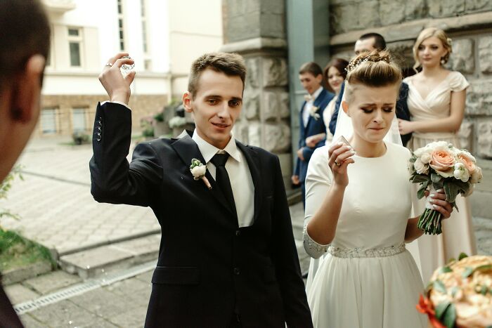 “Tried To Make Out With The Groom”: 77 Wedding Guests Who Made Everything About Themselves “Tried To Make Out With The Groom”: 77 Wedding Guests Who Made Everything About Themselves
