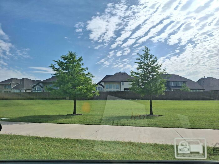 79 Brutally Honest Posts About “Suburban Hell” Realtors Don’t Want You To See (New Pics) 79 Brutally Honest Posts About “Suburban Hell” Realtors Don’t Want You To See (New Pics)