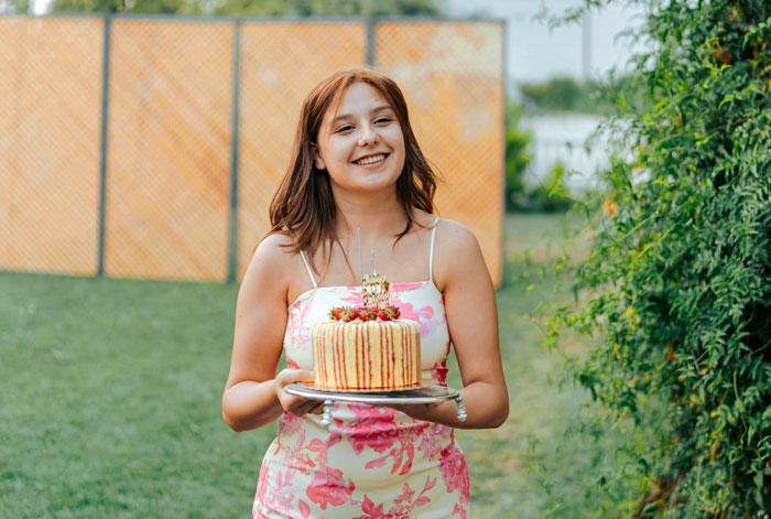 Entitled Mom Stages Daughter’s Apology To Neighbor For Social Media, Livid As He Refuses To Be In It