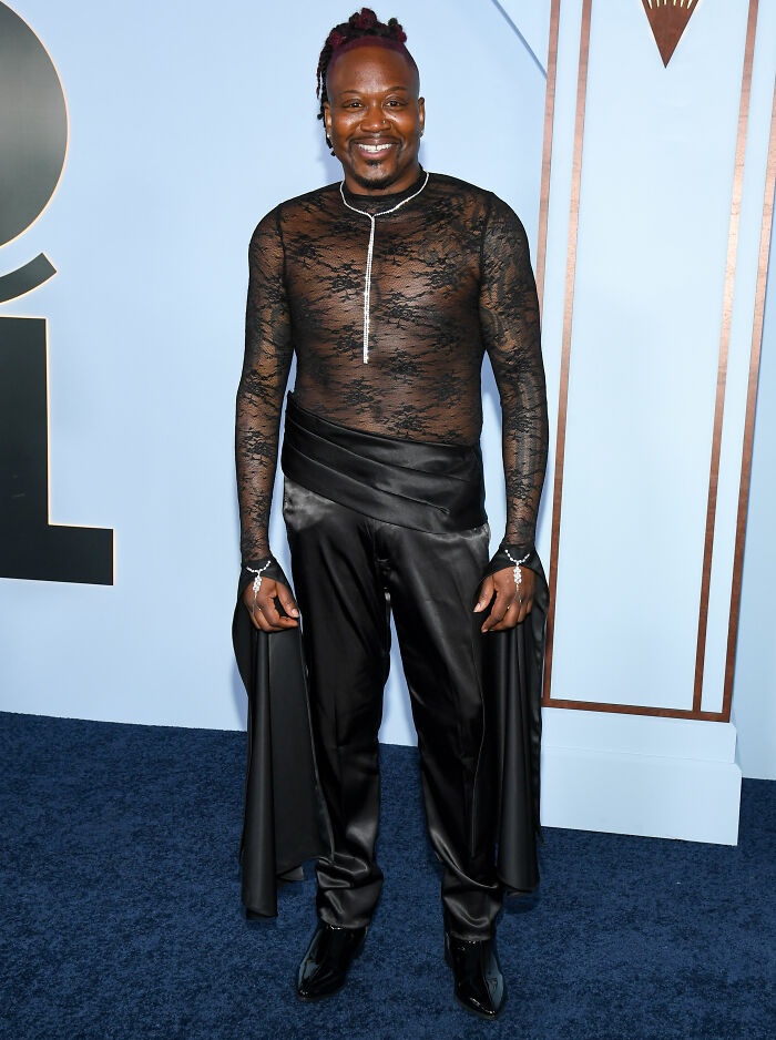 Fashion Madness Is Back, Here Are The 20 Biggest Red Carpet Fails Of The 2026 Tony Awards Fashion Madness Is Back, Here Are The 20 Biggest Red Carpet Fails Of The 2026 Tony Awards
