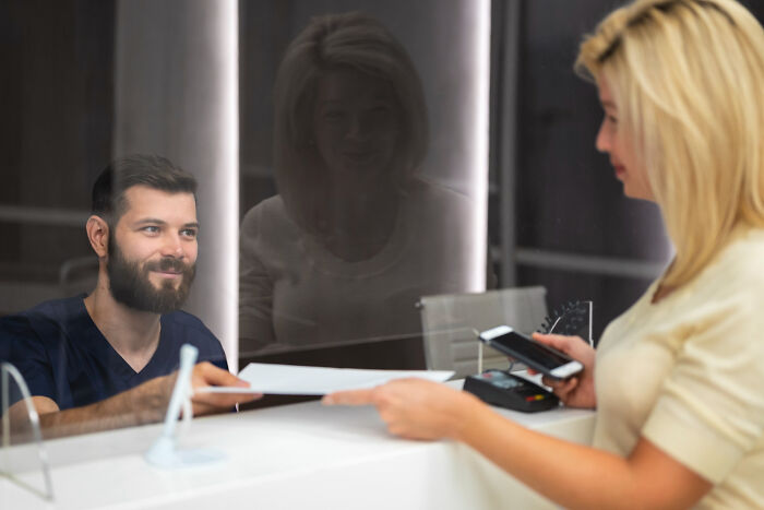 “Y’all Have Been Waiting To Confess Things”: 40 Stories That Sound Insane But Are 100% True “Y’all Have Been Waiting To Confess Things”: 40 Stories That Sound Insane But Are 100% True