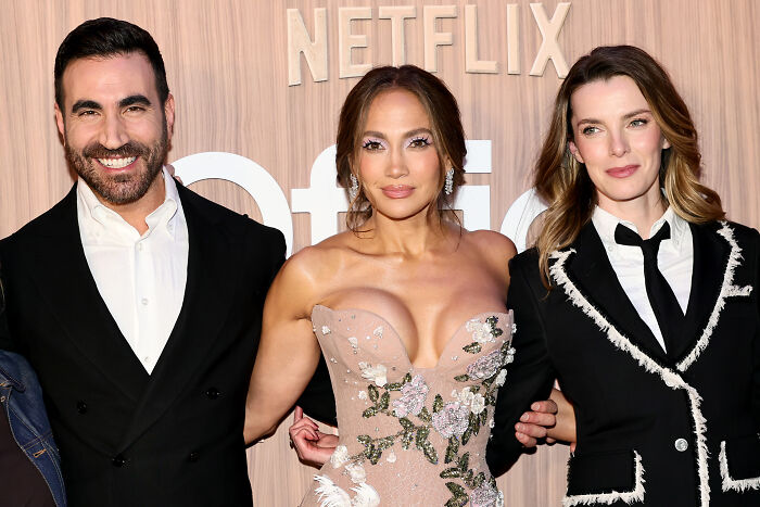 Jennifer Lopez&rsquo;s &lsquo;Office Romance&rsquo; Scars Viewers With Unexpected Graphic Scene
