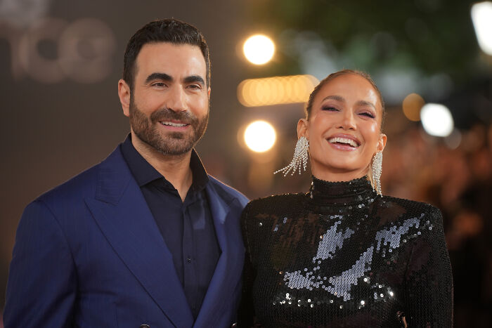 Jennifer Lopez&rsquo;s &lsquo;Office Romance&rsquo; Scars Viewers With Unexpected Graphic Scene