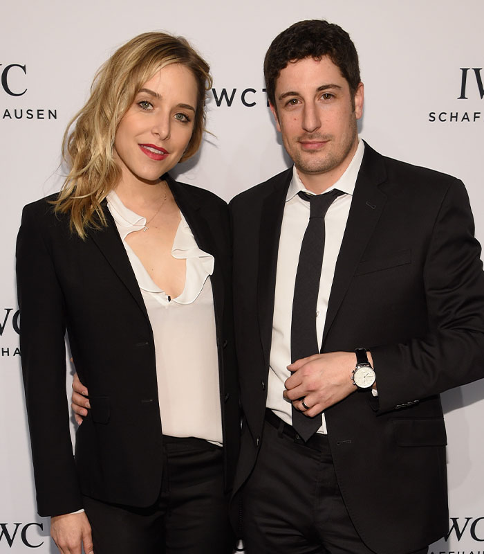 Jason Biggs’ Soon-To-Be Ex-Wife Finally Breaks Silence After Bedroom Photos With Her 12YO Son Sparked Backlash Jason Biggs’ Soon-To-Be Ex-Wife Finally Breaks Silence After Bedroom Photos With Her 12YO Son Sparked Backlash