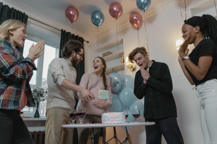 A Gender Reveal Cake Turns Celebration Into Chaos After Baby Daddy Makes A Shocking Accusation A Gender Reveal Cake Turns Celebration Into Chaos After Baby Daddy Makes A Shocking Accusation