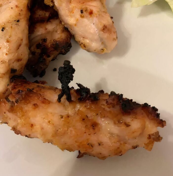56 Mind-Bending Cases Of Pareidolia That Are Equal Parts Creepy And Hilarious (New Pics) 56 Mind-Bending Cases Of Pareidolia That Are Equal Parts Creepy And Hilarious (New Pics)