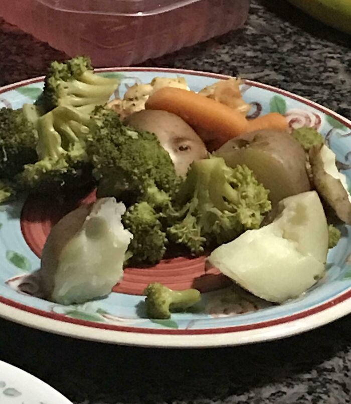 56 Mind-Bending Cases Of Pareidolia That Are Equal Parts Creepy And Hilarious (New Pics) 56 Mind-Bending Cases Of Pareidolia That Are Equal Parts Creepy And Hilarious (New Pics)