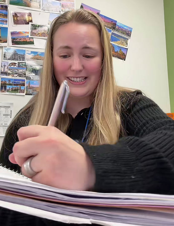 Teacher Learns Something About Herself After Student Points One Thing Out Teacher Learns Something About Herself After Student Points One Thing Out