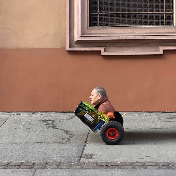 80 Street Photo Sets By Fontanesi That Seamlessly Combine Reality And Unexpected Coincidences 80 Street Photo Sets By Fontanesi That Seamlessly Combine Reality And Unexpected Coincidences