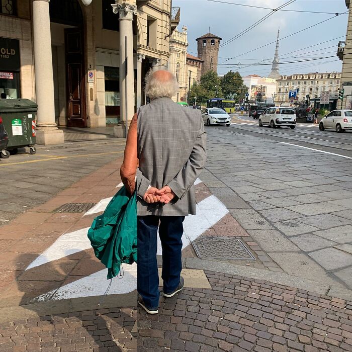80 Street Photo Sets By Fontanesi That Seamlessly Combine Reality And Unexpected Coincidences 80 Street Photo Sets By Fontanesi That Seamlessly Combine Reality And Unexpected Coincidences