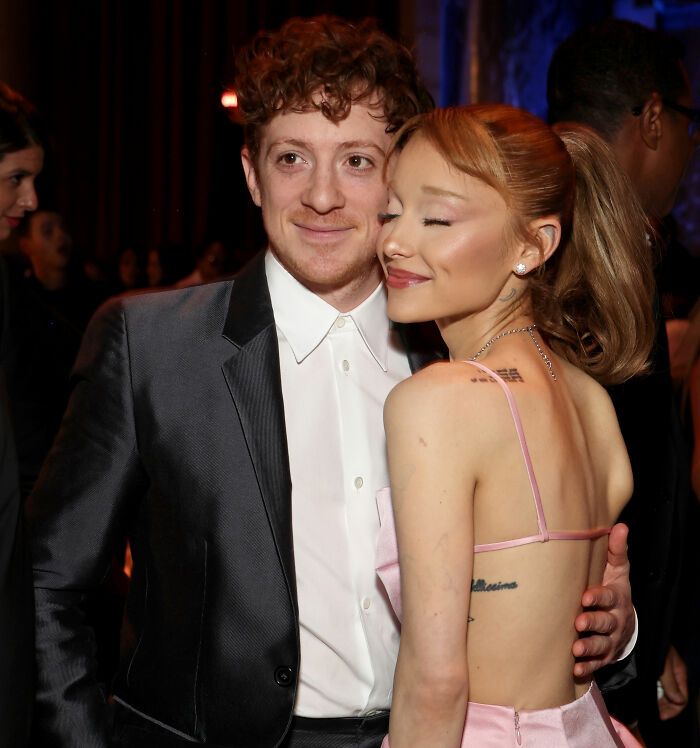 Ariana Grande And Ethan Slater’s Scandalous Relationship Ends, Bombshell Report Triggers Conspiracy Theories Ariana Grande And Ethan Slater’s Scandalous Relationship Ends, Bombshell Report Triggers Conspiracy Theories