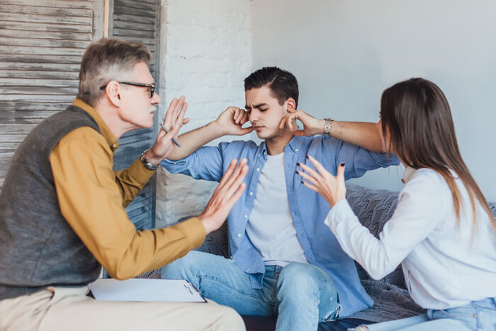 32 Scandalous Family Secrets That Folks Found Out By Accident, But Will Never Forget 32 Scandalous Family Secrets That Folks Found Out By Accident, But Will Never Forget