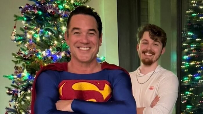 Superman Actor Fuels Vicious Online Attack On New ‘Supergirl’ Star With “Vile” Reaction To Cruel Meme Superman Actor Fuels Vicious Online Attack On New ‘Supergirl’ Star With “Vile” Reaction To Cruel Meme