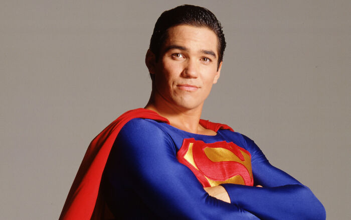 Superman Actor Fuels Vicious Online Attack On New ‘Supergirl’ Star With “Vile” Reaction To Cruel Meme Superman Actor Fuels Vicious Online Attack On New ‘Supergirl’ Star With “Vile” Reaction To Cruel Meme