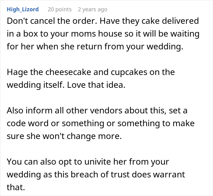 “BIG Mistake”: Bride Reflects On Wedding One Year Later, Has Sage Advice For Engaged Couples “BIG Mistake”: Bride Reflects On Wedding One Year Later, Has Sage Advice For Engaged Couples