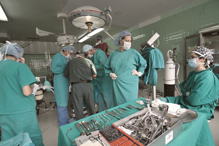 “Nothing Prepared Me For That”: 35 Health Professionals Share Times When People’s Audacity Baffled Them “Nothing Prepared Me For That”: 35 Health Professionals Share Times When People’s Audacity Baffled Them