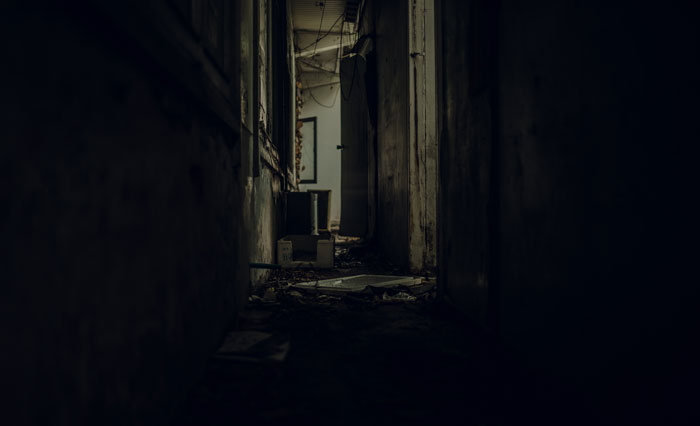 “Never Found Her”: 67 Real-Life Mysteries That Still Haunt The People Who Witnessed Them “Never Found Her”: 67 Real-Life Mysteries That Still Haunt The People Who Witnessed Them