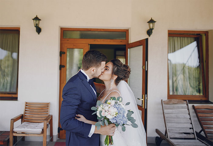 “Hell No”: Friend’s Ridiculous Wedding Expectations Make People Opt Out Quick “Hell No”: Friend’s Ridiculous Wedding Expectations Make People Opt Out Quick
