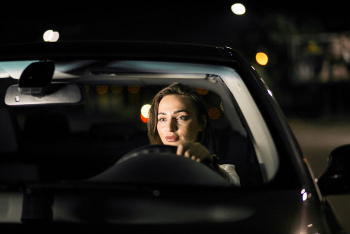 Guy Tries To Make Advances On Fiancée’s Bestie, Cries Foul As She Abandons Him In A Parking Lot Guy Tries To Make Advances On Fiancée’s Bestie, Cries Foul As She Abandons Him In A Parking Lot
