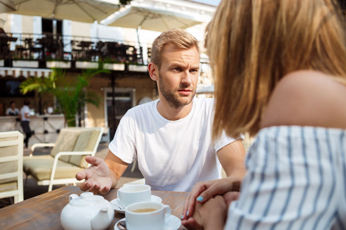 Guy Tries To Make Advances On Fiancée’s Bestie, Cries Foul As She Abandons Him In A Parking Lot Guy Tries To Make Advances On Fiancée’s Bestie, Cries Foul As She Abandons Him In A Parking Lot