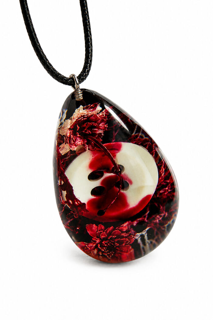 This Ukrainian Artist Uses Nature And Personal Artifacts To Transform Pain Into Resin Jewelry Pieces (20 Pics) This Ukrainian Artist Uses Nature And Personal Artifacts To Transform Pain Into Resin Jewelry Pieces (20 Pics)