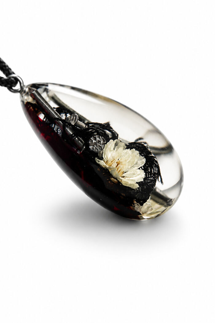 This Ukrainian Artist Uses Nature And Personal Artifacts To Transform Pain Into Resin Jewelry Pieces (20 Pics) This Ukrainian Artist Uses Nature And Personal Artifacts To Transform Pain Into Resin Jewelry Pieces (20 Pics)