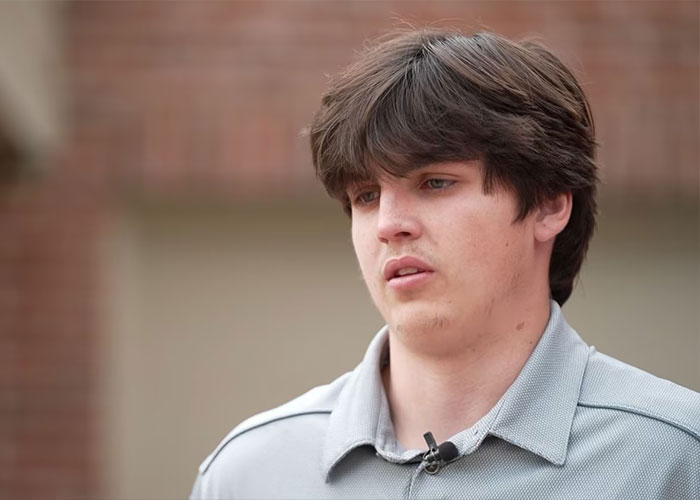 Austin Metcalf’s Twin Brother Drops A Stinging 6-Word Rebuke To Karmelo Anthony Amid Viral Controversy Austin Metcalf’s Twin Brother Drops A Stinging 6-Word Rebuke To Karmelo Anthony Amid Viral Controversy