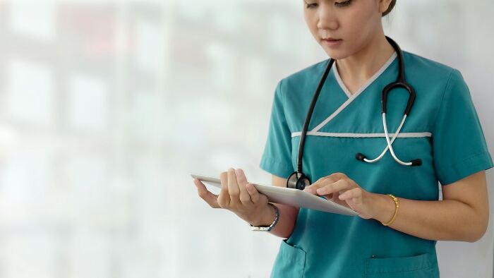 54 Creepy Hospital Stories That Medical Workers Still Can’t Explain