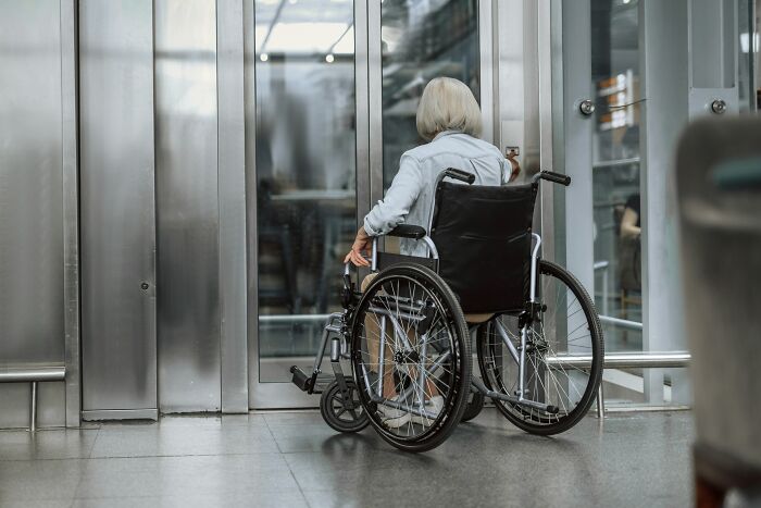 54 Creepy Hospital Stories That Medical Workers Still Can’t Explain