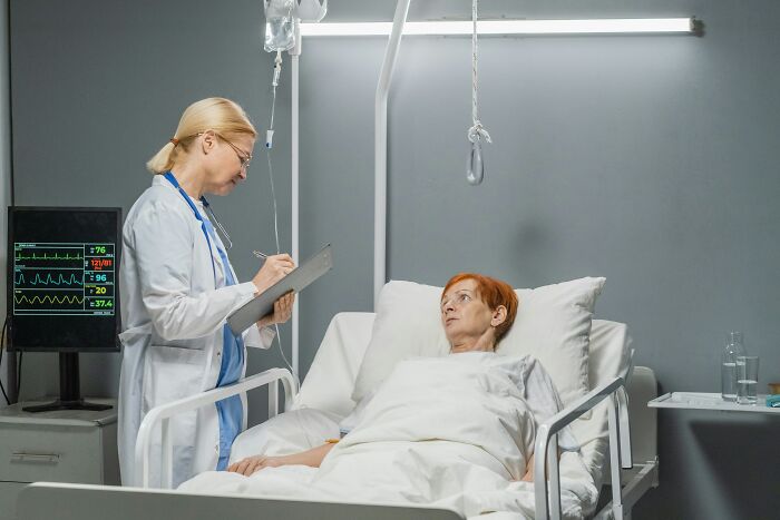 54 Creepy Hospital Stories That Medical Workers Still Can’t Explain
