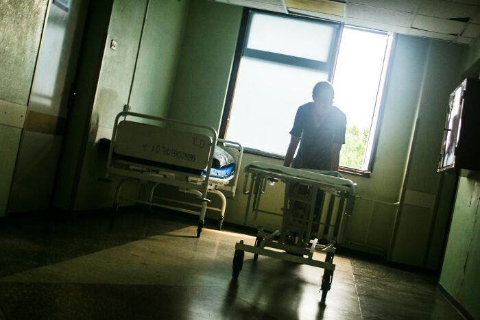 54 Creepy Hospital Stories That Medical Workers Still Can’t Explain
