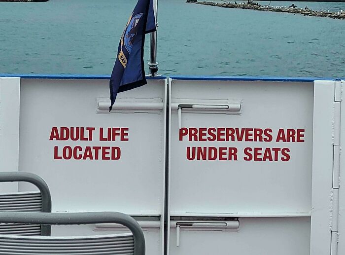 “No Safety Smoking First”: 55 Of The Funniest Signs Ever Spotted In The Wild “No Safety Smoking First”: 55 Of The Funniest Signs Ever Spotted In The Wild