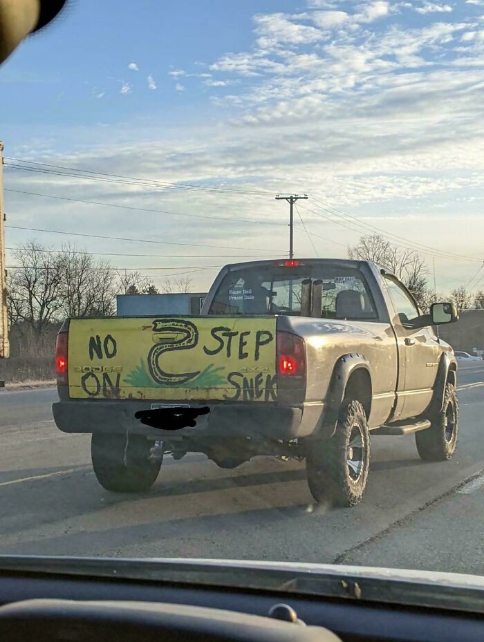 “No Safety Smoking First”: 55 Of The Funniest Signs Ever Spotted In The Wild “No Safety Smoking First”: 55 Of The Funniest Signs Ever Spotted In The Wild