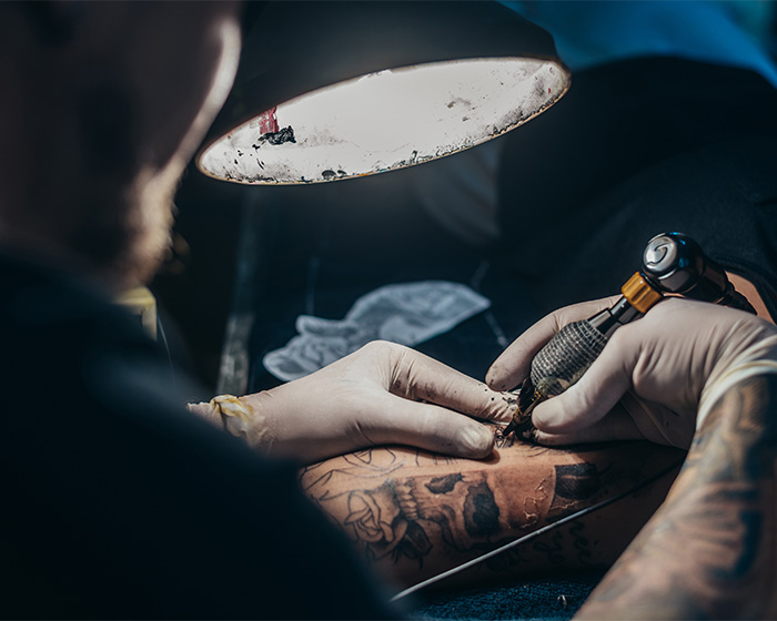 Machine Gun Kelly Reveals Frightening Side Effects Of Covering Body In Tattoo Ink, Doctors Unveil The Dangers