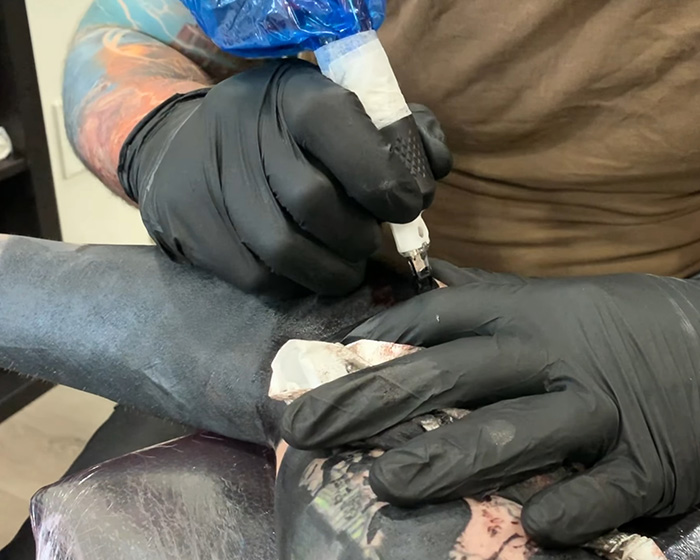 Machine Gun Kelly Reveals Frightening Side Effects Of Covering Body In Tattoo Ink, Doctors Unveil The Dangers