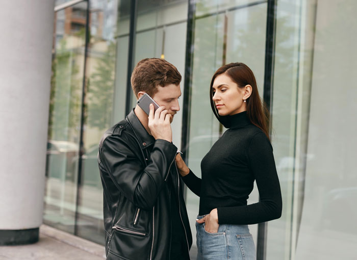 Guy Calls Fiancée A “Cry Baby” For Fussing Over Him Not Getting Her Lunch, Turns Out He’s A Cheater Guy Calls Fiancée A “Cry Baby” For Fussing Over Him Not Getting Her Lunch, Turns Out He’s A Cheater