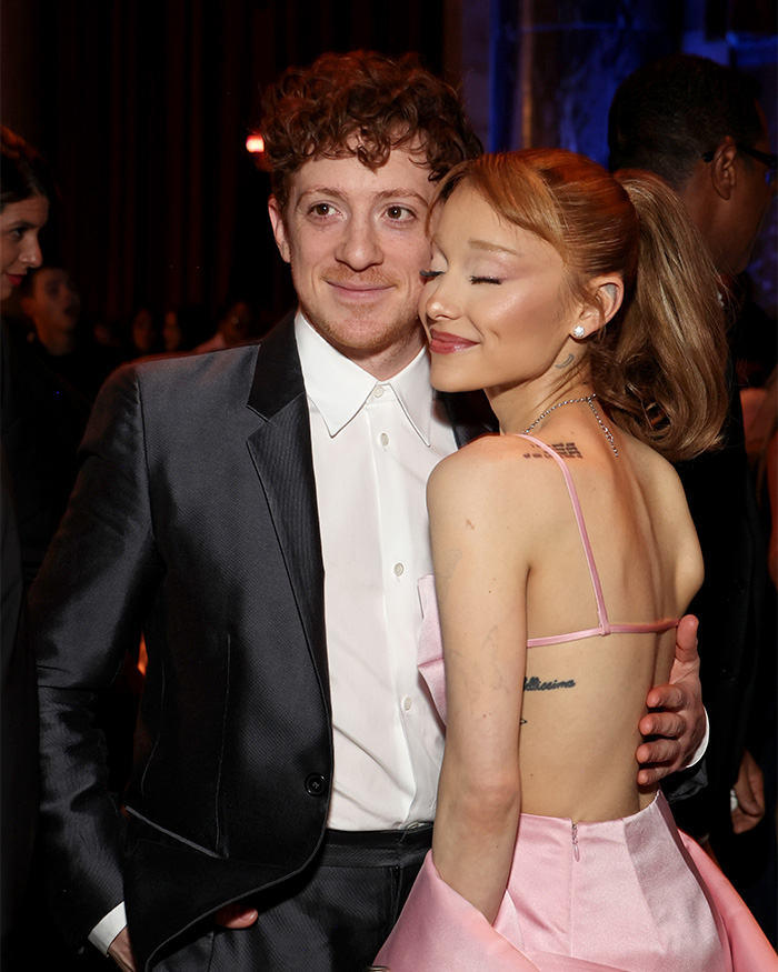 The Truth Behind Ariana Grande’s Weight Loss And Ethan Slater Split As Friends Reveal A Concerning Pattern