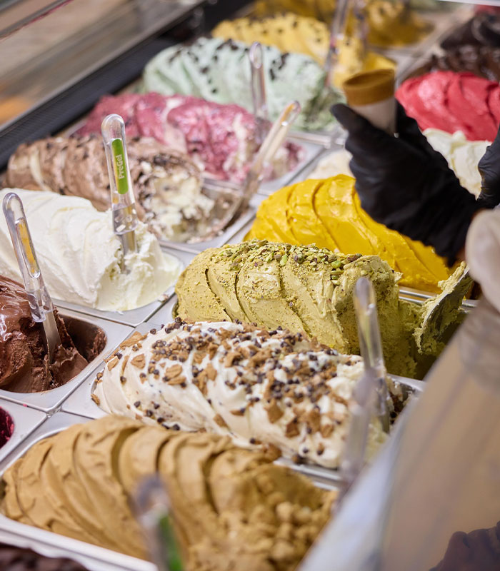 After US Tourists Are ‘Tricked’ Into Paying 44 Euros For Two Ice Creams In Rome, Expert Gives Travel Warning After US Tourists Are ‘Tricked’ Into Paying 44 Euros For Two Ice Creams In Rome, Expert Gives Travel Warning