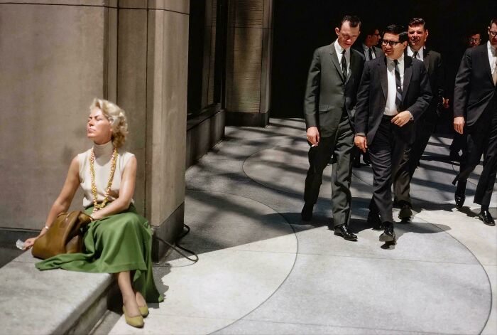 63 Real And Charming Photos That Captured Special And Mundane Moments Of The Past Decades