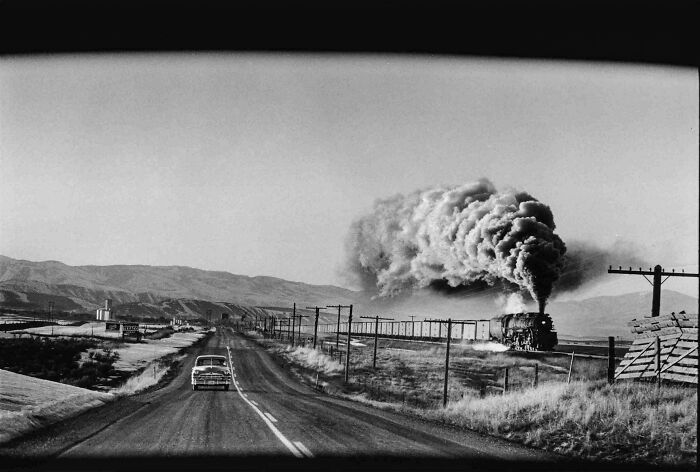 63 Real And Charming Photos That Captured Special And Mundane Moments Of The Past Decades