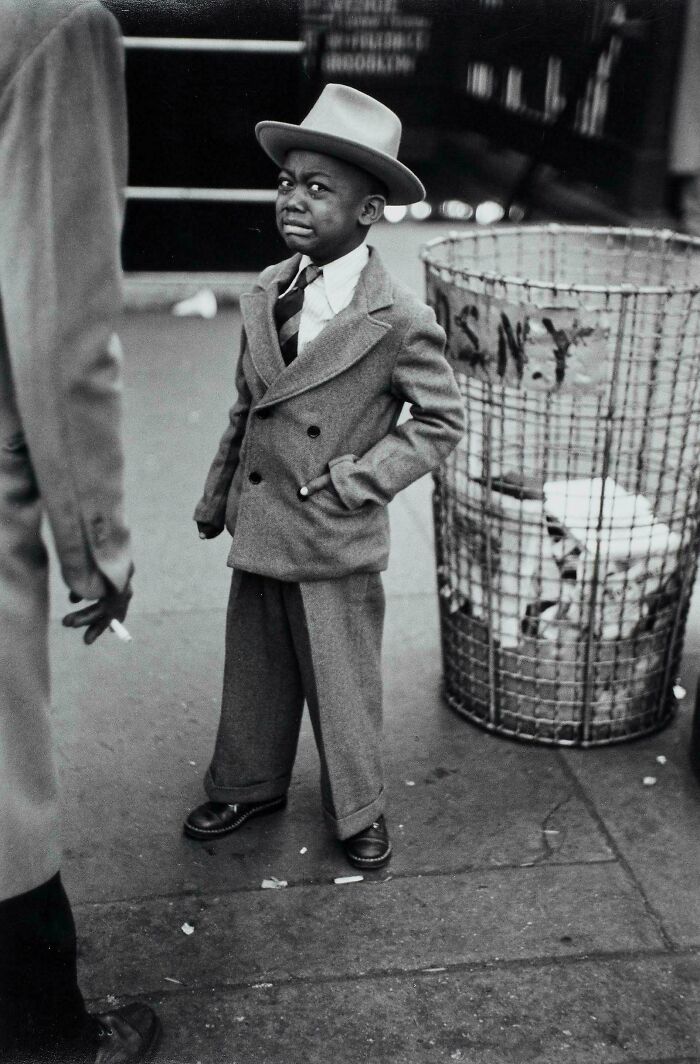 63 Real And Charming Photos That Captured Special And Mundane Moments Of The Past Decades