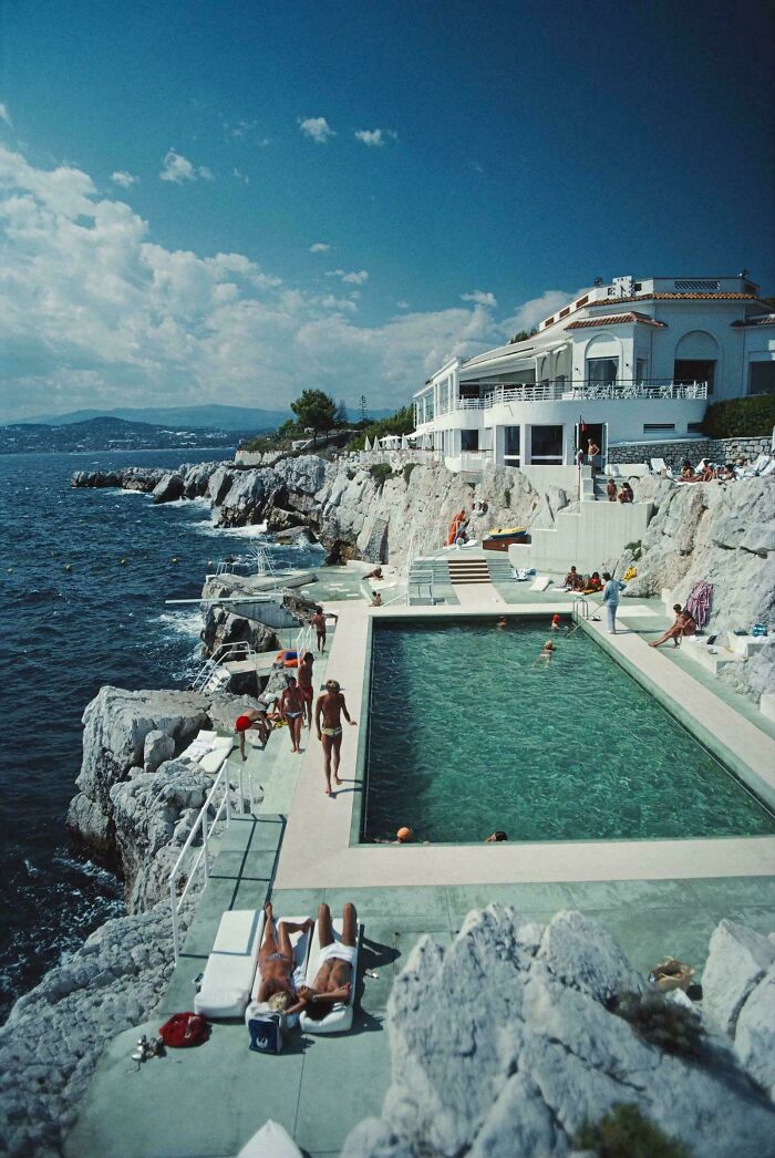 63 Real And Charming Photos That Captured Special And Mundane Moments Of The Past Decades