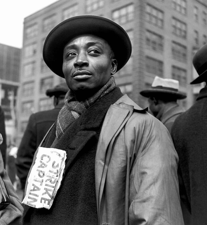 63 Real And Charming Photos That Captured Special And Mundane Moments Of The Past Decades