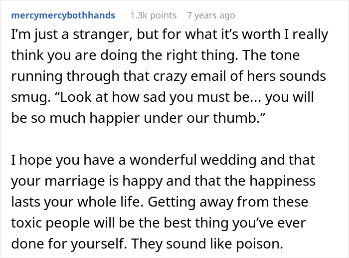 Woman Discovers Her Mom&rsquo;s Secret Plans For Her Wedding Day, Cuts Off Every Family Member Involved
