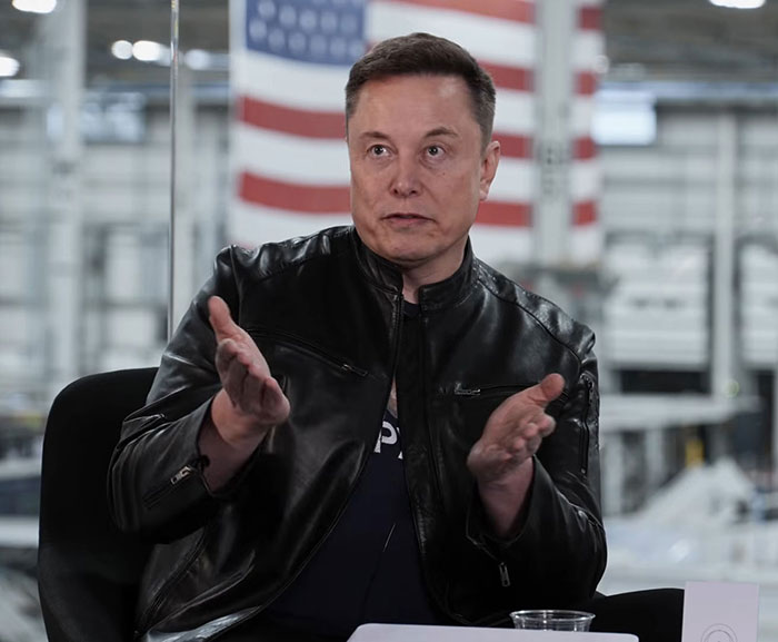 Giant Inflatable Of Elon Musk Mysteriously Appears In Times Square With Scathing Message Giant Inflatable Of Elon Musk Mysteriously Appears In Times Square With Scathing Message