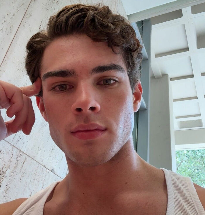 Looksmaxxer Clavicular Just Had His 3rd Surgery, And People Are Getting Concerned About His Transformation Looksmaxxer Clavicular Just Had His 3rd Surgery, And People Are Getting Concerned About His Transformation
