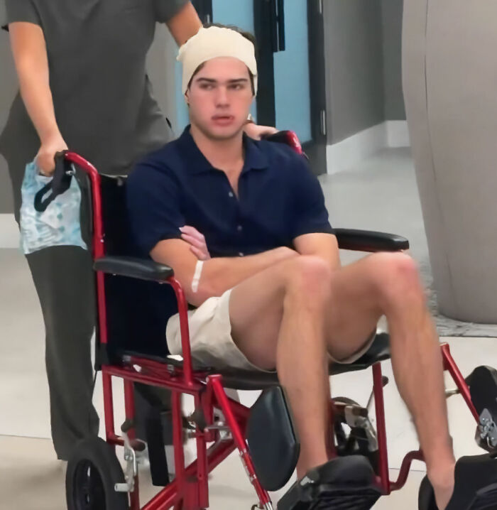 Looksmaxxer Clavicular Just Had His 3rd Surgery, And People Are Getting Concerned About His Transformation Looksmaxxer Clavicular Just Had His 3rd Surgery, And People Are Getting Concerned About His Transformation